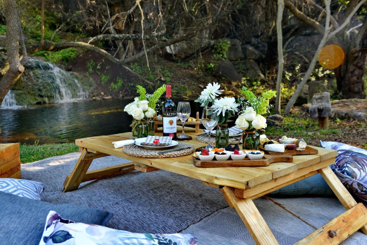 Thanda Manzi Country Hotel Centurion Esterno foto