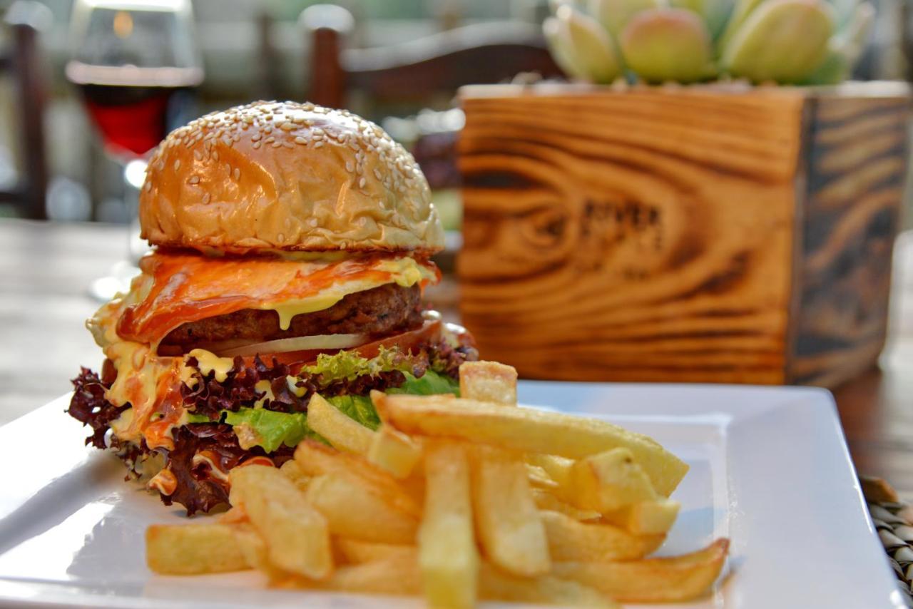 Thanda Manzi Country Hotel Centurion Esterno foto