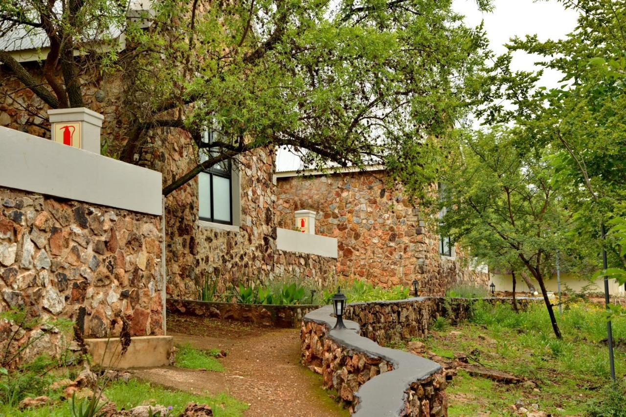 Thanda Manzi Country Hotel Centurion Esterno foto