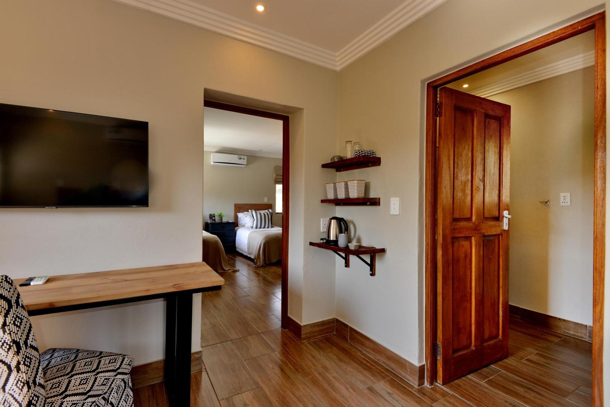 Thanda Manzi Country Hotel Centurion Esterno foto
